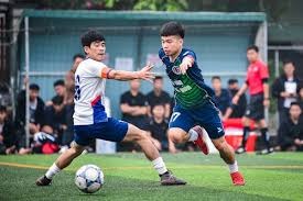 西班牙边锋亚马尔荣膺西甲最佳球员称号